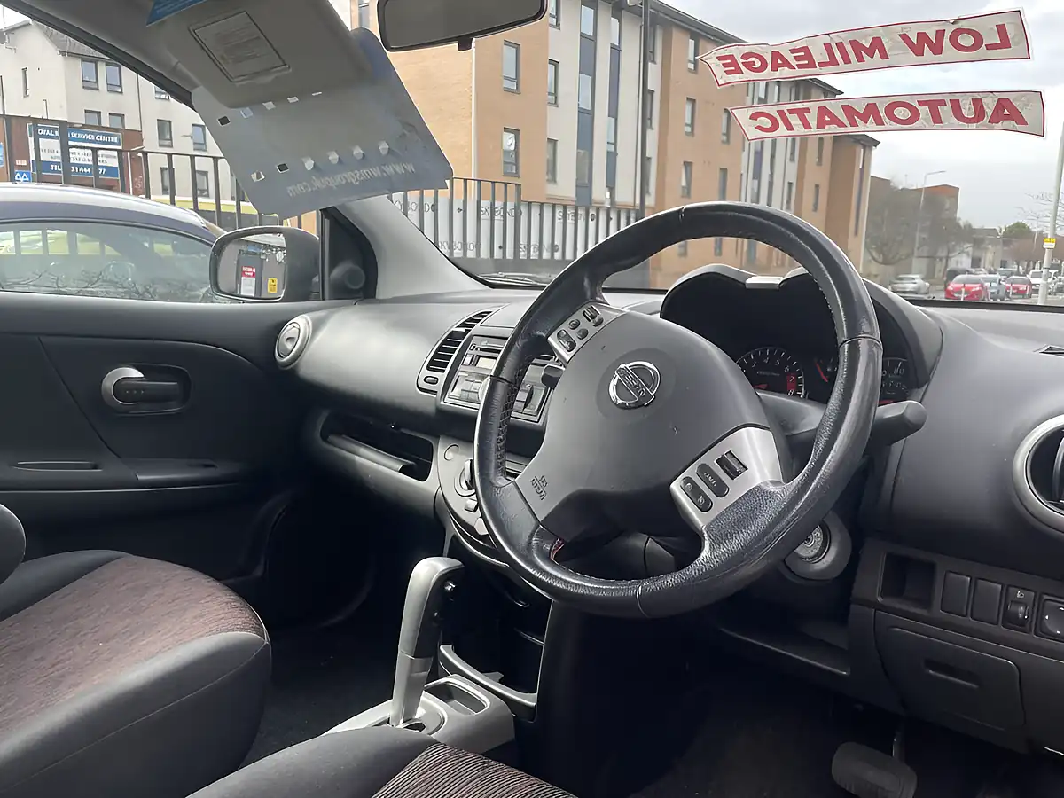 Used 2009 Nissan Note Acenta Red - Interior and Exterior details 8