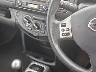 Used 2009 Nissan Note Visia White - Interior and Exterior details 13