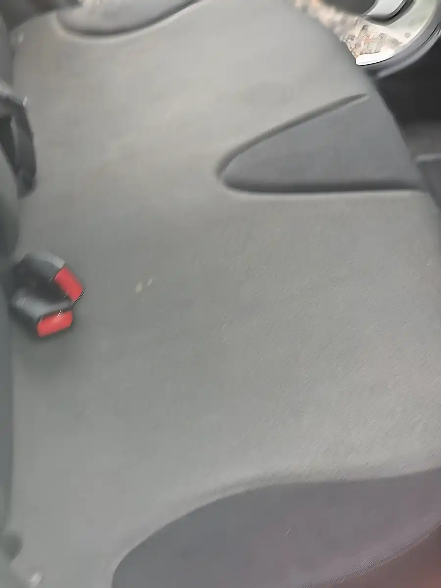 Used 2009 Nissan Note Visia White - Interior and Exterior details 14
