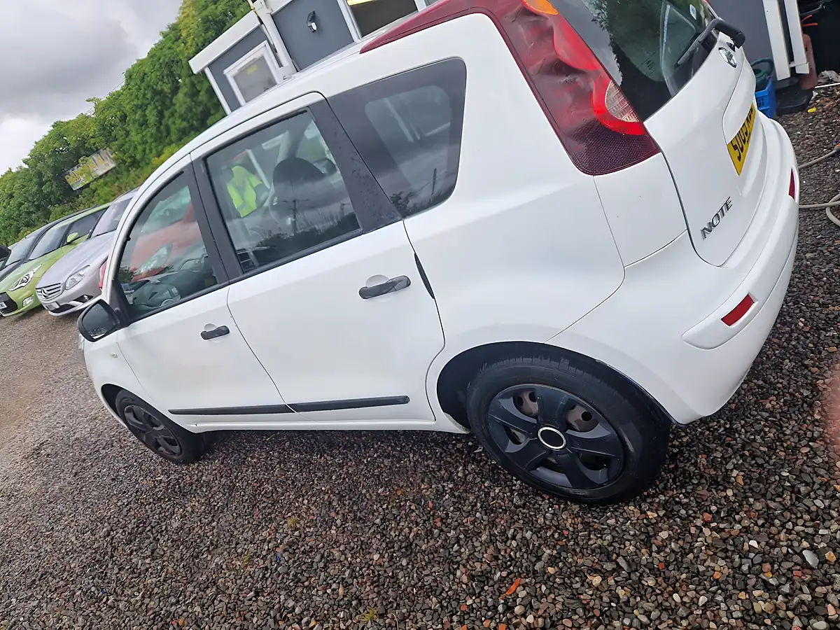 Used 2009 Nissan Note Visia White - Interior and Exterior details 6