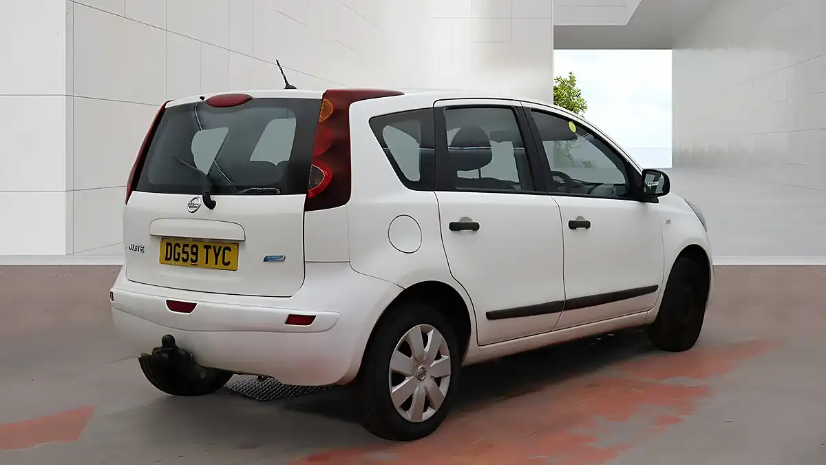 Used 2009 Nissan Note Visia White - Interior and Exterior details 6