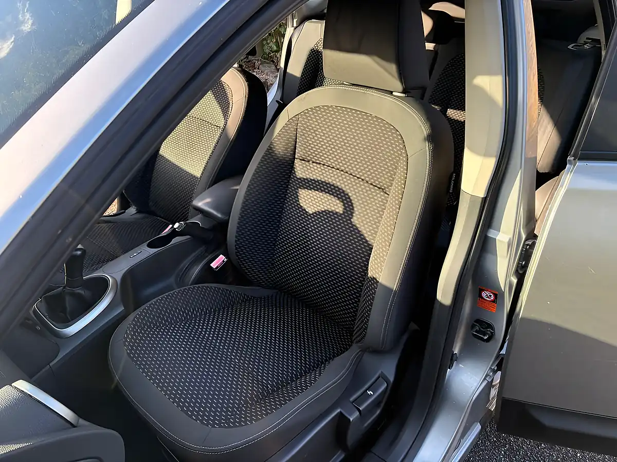 Used 2009 Nissan Qashqai Acenta Silver - Interior and Exterior details 10