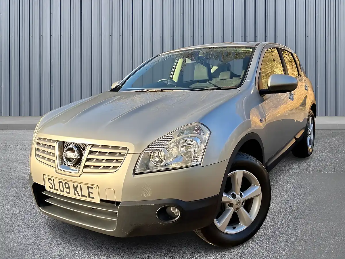 Used 2009 Nissan Qashqai Acenta Silver - Interior and Exterior details 3