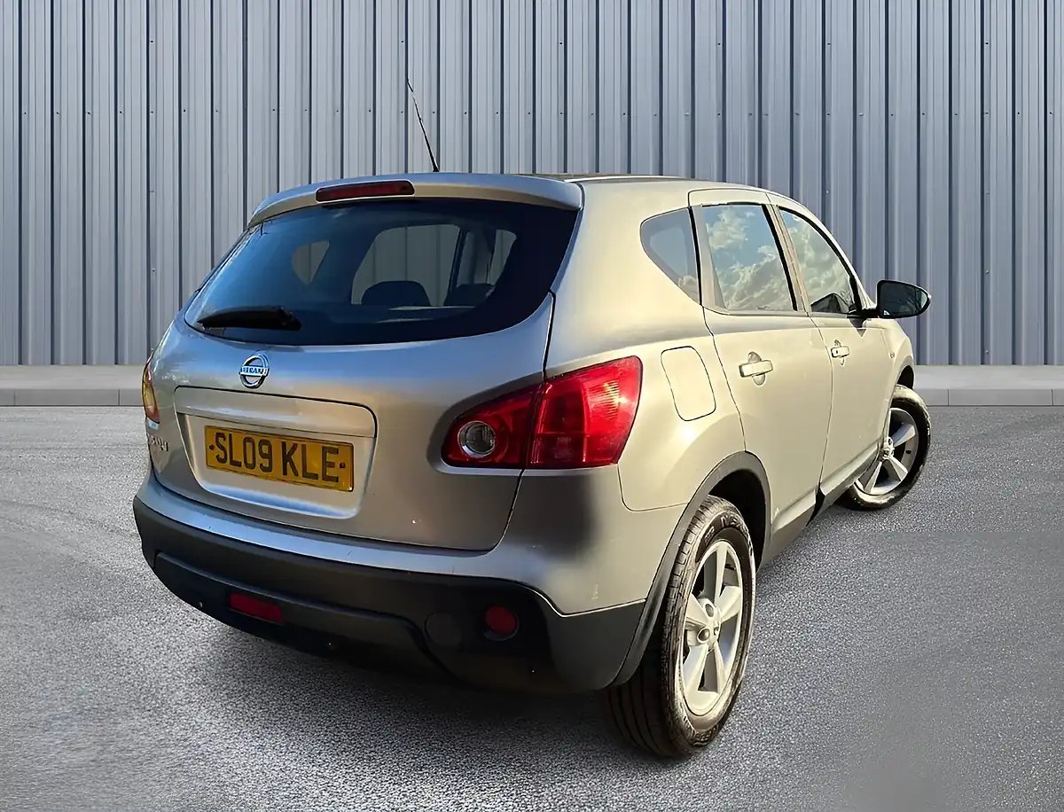 Used 2009 Nissan Qashqai Acenta Silver - Interior and Exterior details 6