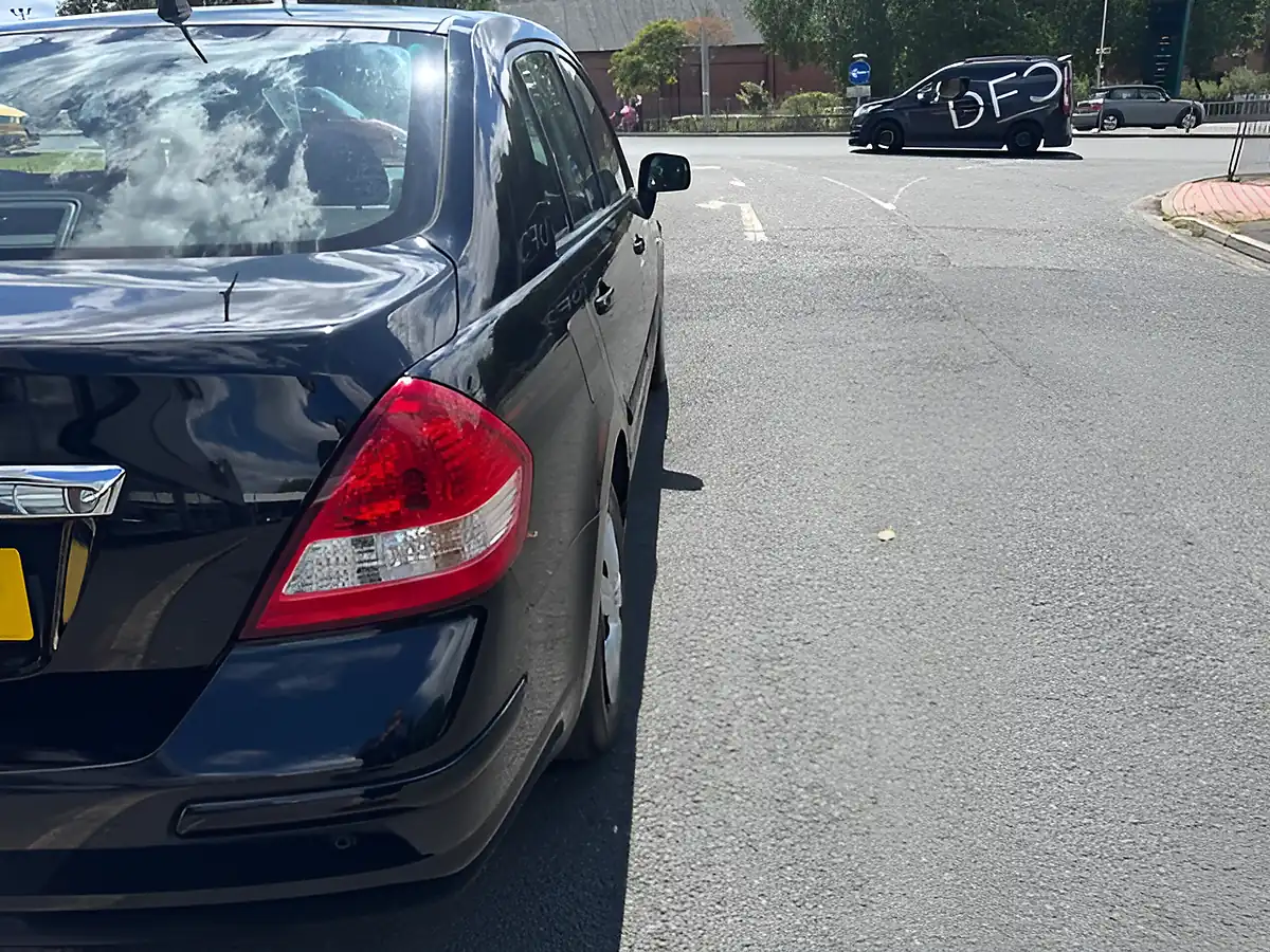 Used 2009 Nissan Tiida Black - Interior and Exterior details 10