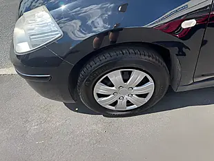 Used 2009 Nissan Tiida Black - Interior and Exterior details 17