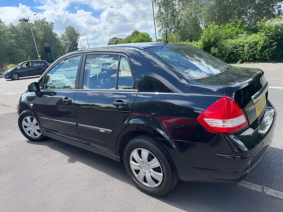 Used 2009 Nissan Tiida Black - Interior and Exterior details 2