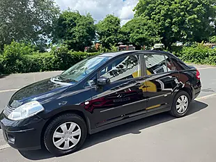 Used 2009 Nissan Tiida Black - Interior and Exterior details 8