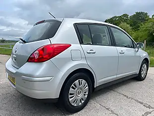 Used 2009 Nissan Tiida Silver - Interior and Exterior details 3