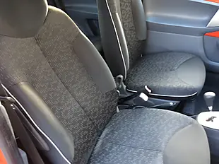 Used 2009 Peugeot 107 Urban S-a Red - Interior and Exterior details 13