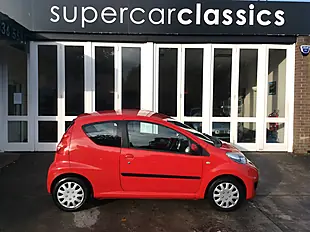 Used 2009 Peugeot 107 Urban S-a Red - Interior and Exterior details 2