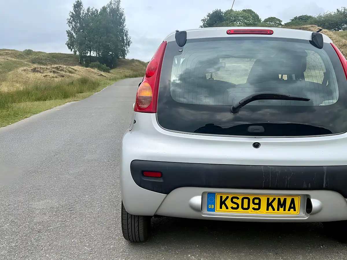 Used 2009 Peugeot 107 Urban Silver - Interior and Exterior details 11