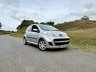 Used 2009 Peugeot 107 Urban Silver - Interior and Exterior details 15