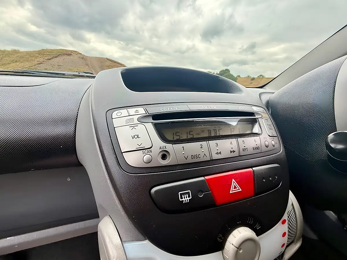 Used 2009 Peugeot 107 Urban Silver - Interior and Exterior details 18