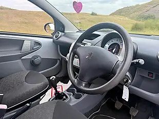 Used 2009 Peugeot 107 Urban Silver - Interior and Exterior details 2