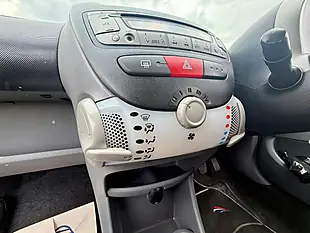 Used 2009 Peugeot 107 Urban Silver - Interior and Exterior details 20