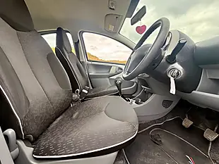 Used 2009 Peugeot 107 Urban Silver - Interior and Exterior details 9