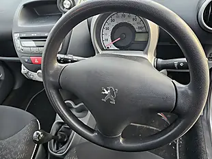 Used 2009 Peugeot 107 Urban Silver - Interior and Exterior details 10