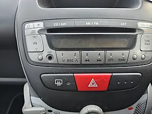 Used 2009 Peugeot 107 Urban Silver - Interior and Exterior details 16