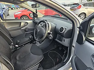 Used 2009 Peugeot 107 Urban Silver - Interior and Exterior details 9