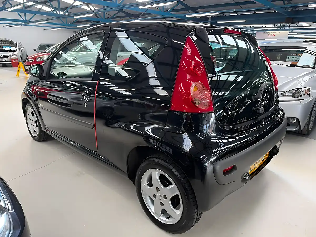 Used 2009 Peugeot 107 Verve Black - Interior and Exterior details 12