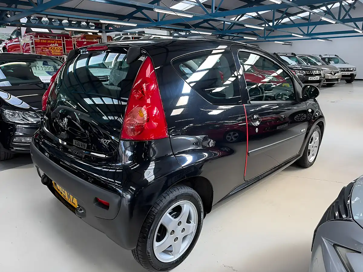 Used 2009 Peugeot 107 Verve Black - Interior and Exterior details 14