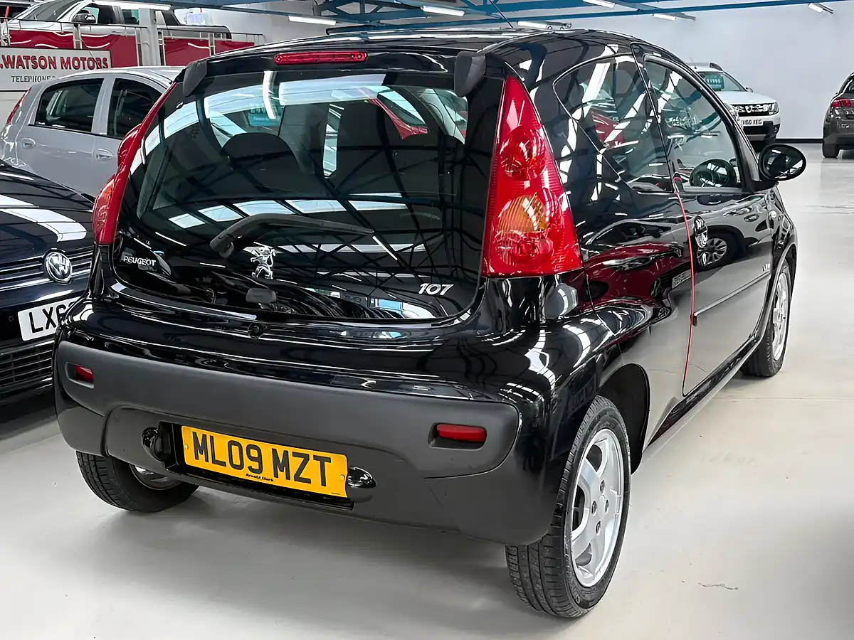 Used 2009 Peugeot 107 Verve Black - Interior and Exterior details 15