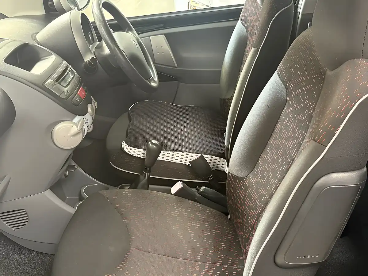 Used 2009 Peugeot 107 Verve Black - Interior and Exterior details 20