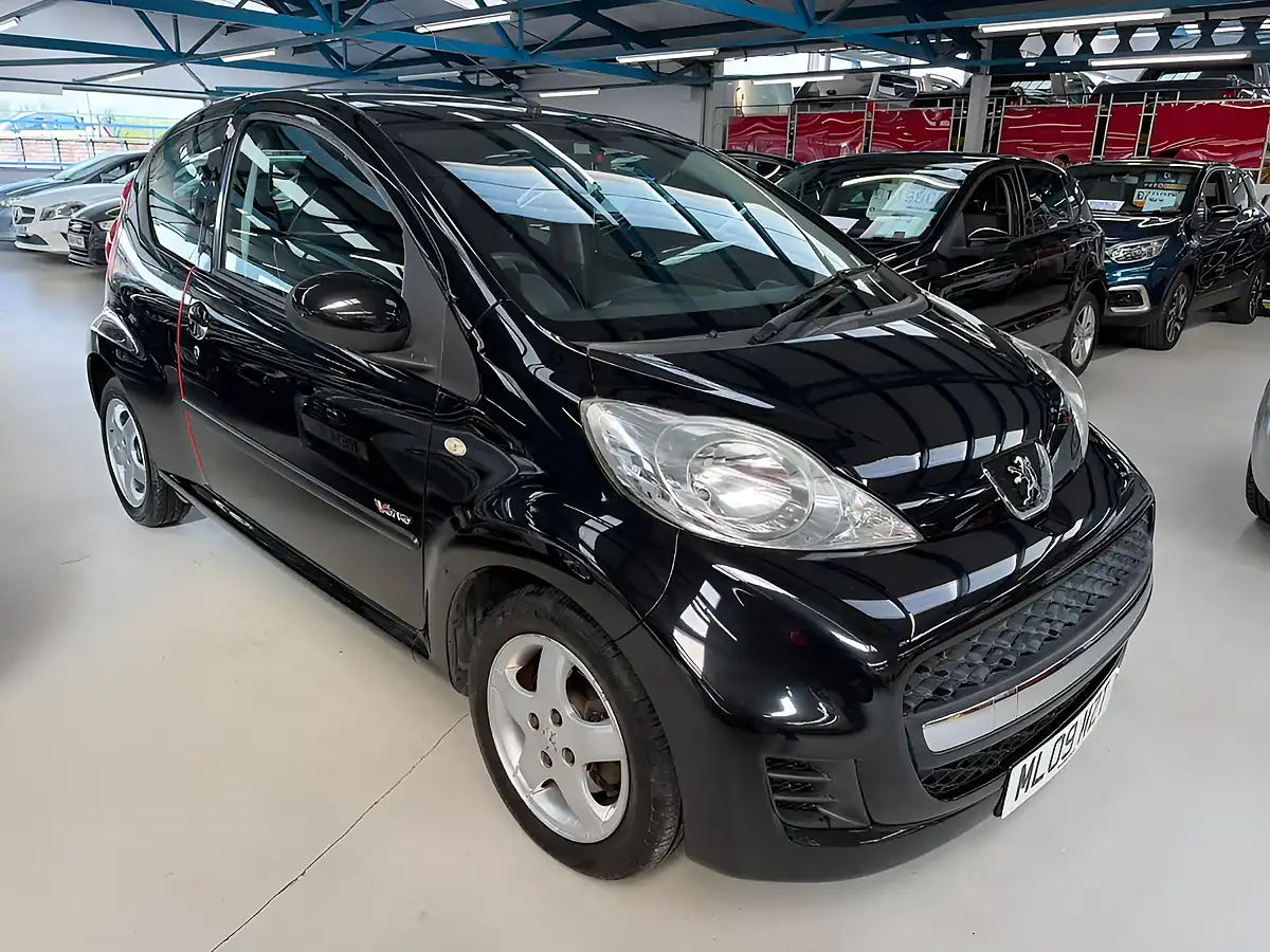 Used 2009 Peugeot 107 Verve Black - Interior and Exterior details 6