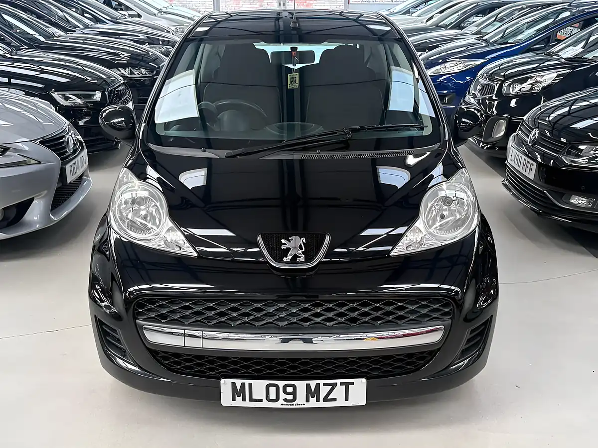 Used 2009 Peugeot 107 Verve Black - Interior and Exterior details 8