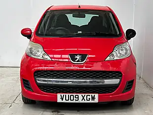 Used 2009 Peugeot 107 Verve Red - Interior and Exterior details 2