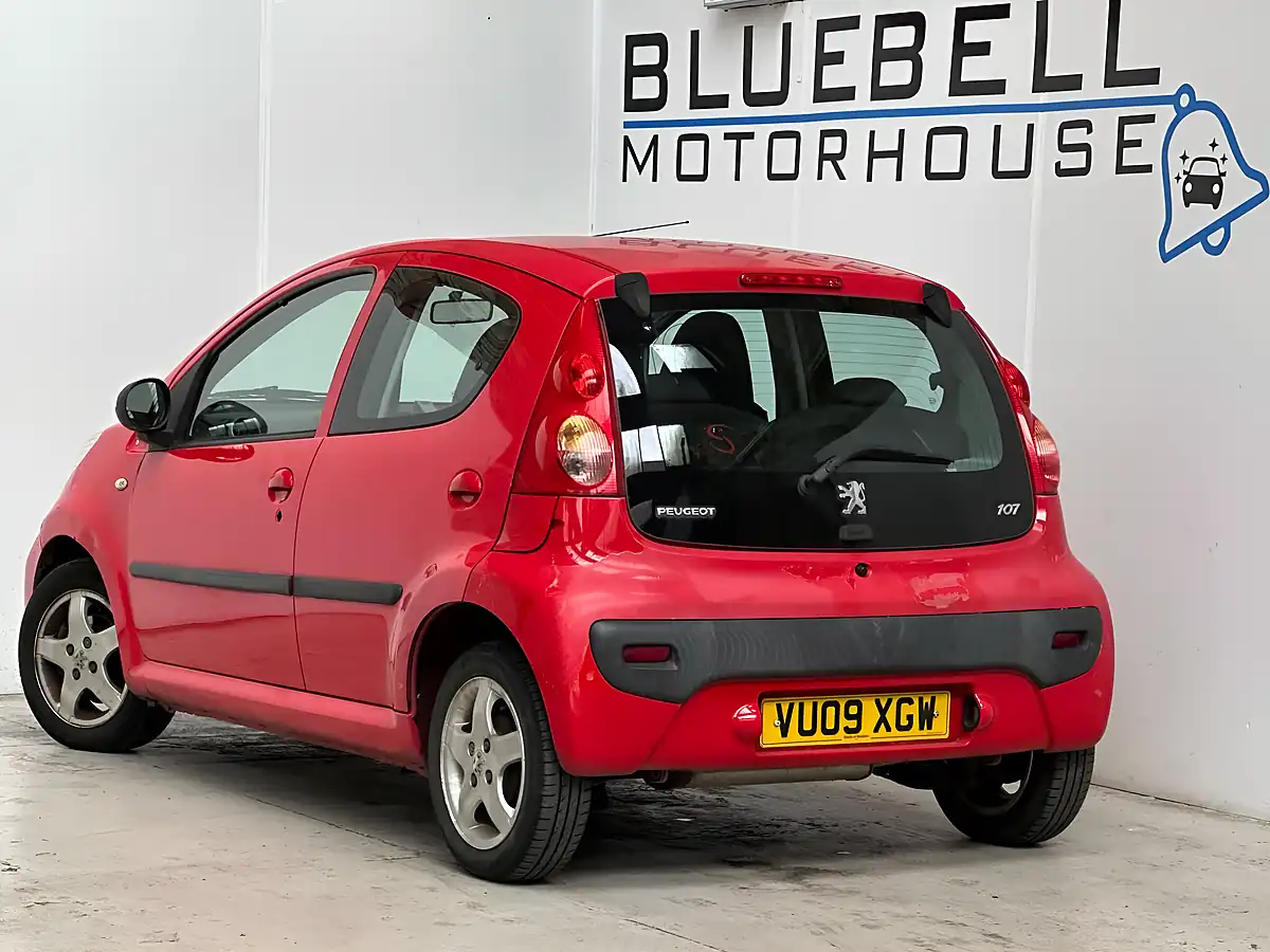 Used 2009 Peugeot 107 Verve Red - Interior and Exterior details 3