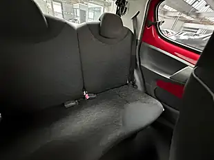 Used 2009 Peugeot 107 Verve Red - Interior and Exterior details 7