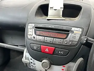 Used 2009 Peugeot 107 Verve Red - Interior and Exterior details 8