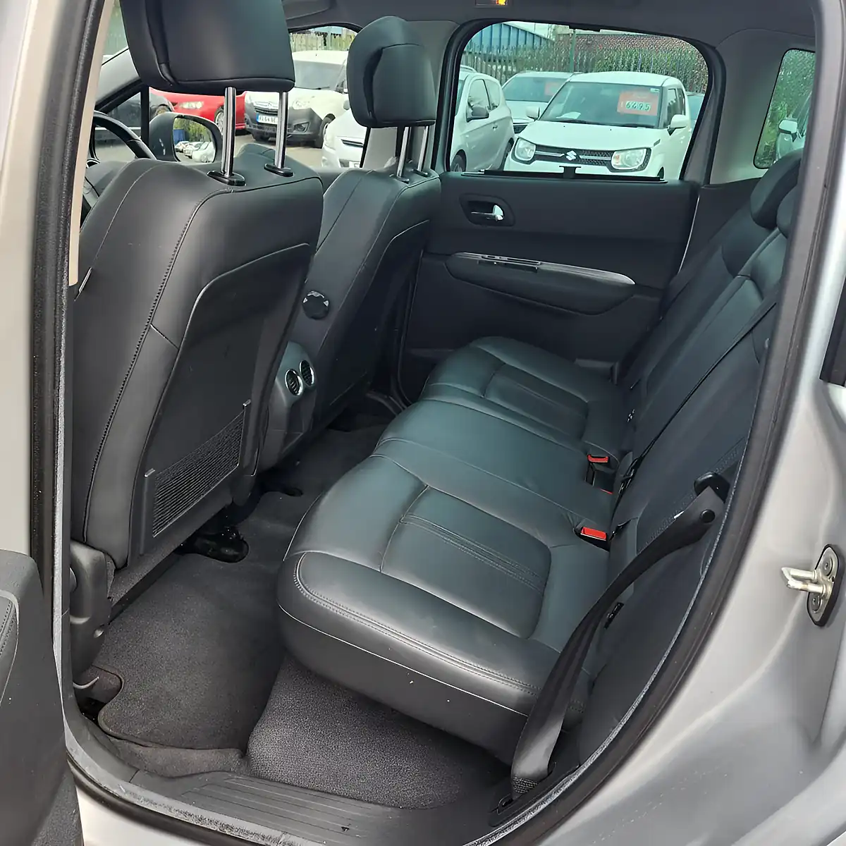 Used 2009 Peugeot 3008 Exclusive Silver - Interior and Exterior details 11