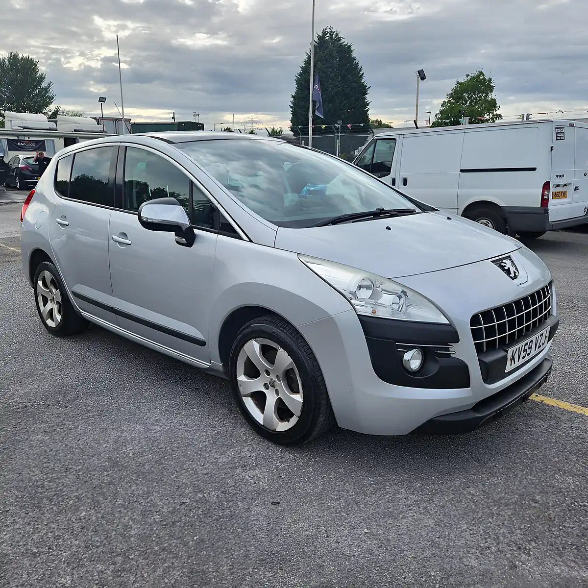 Used 2009 Peugeot 3008 Exclusive Silver - Interior and Exterior details 3