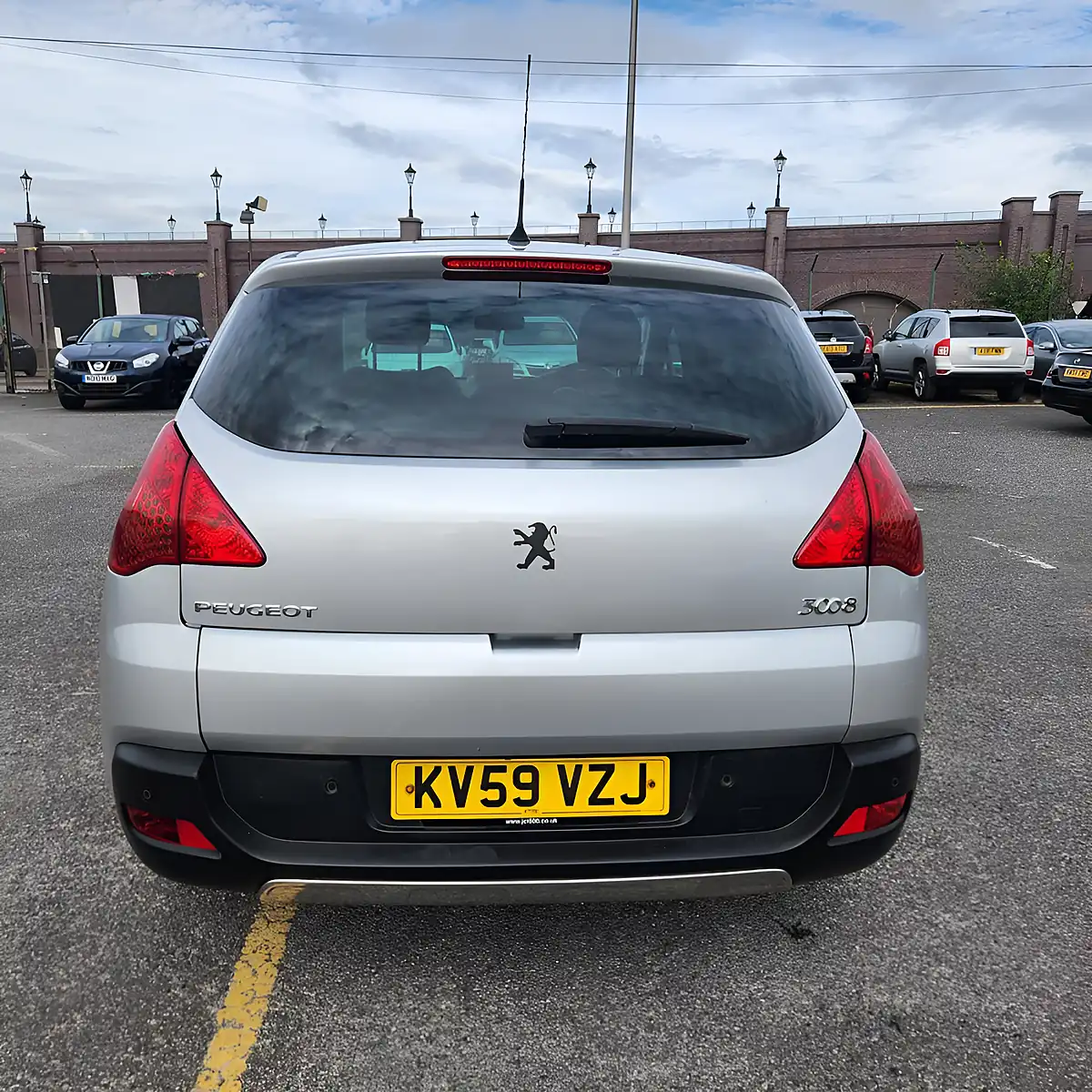 Used 2009 Peugeot 3008 Exclusive Silver - Interior and Exterior details 6