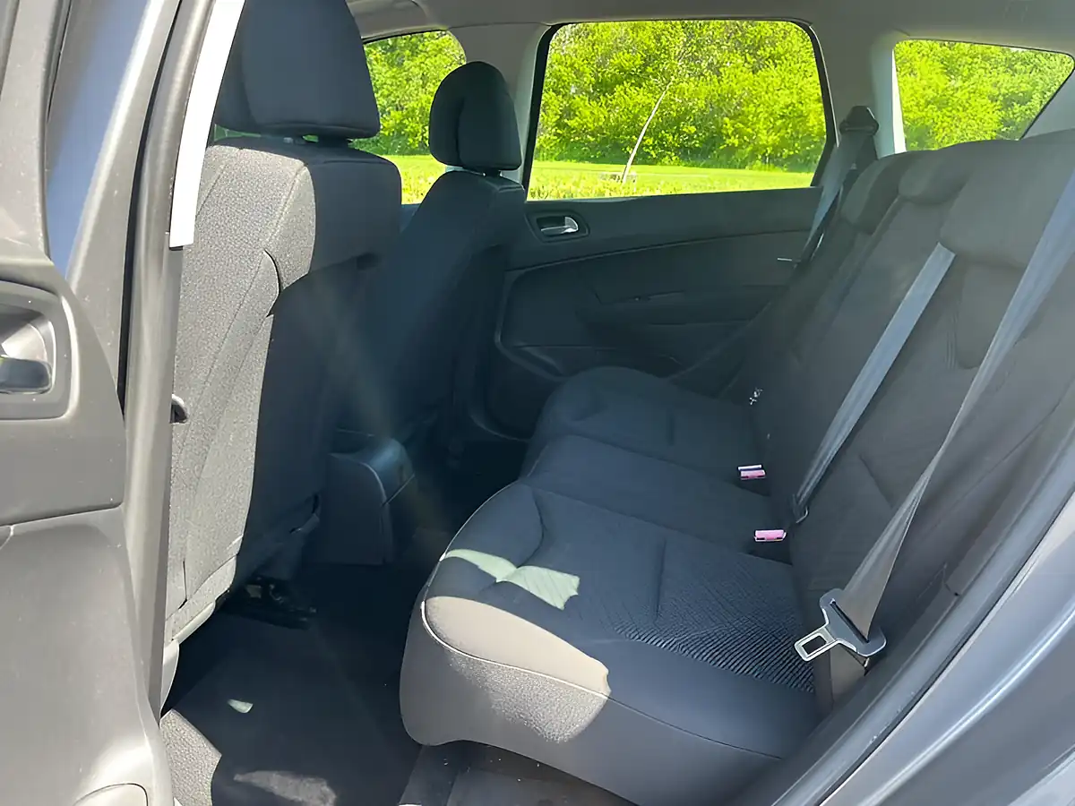 Used 2009 Peugeot 308 S Grey - Interior and Exterior details 7