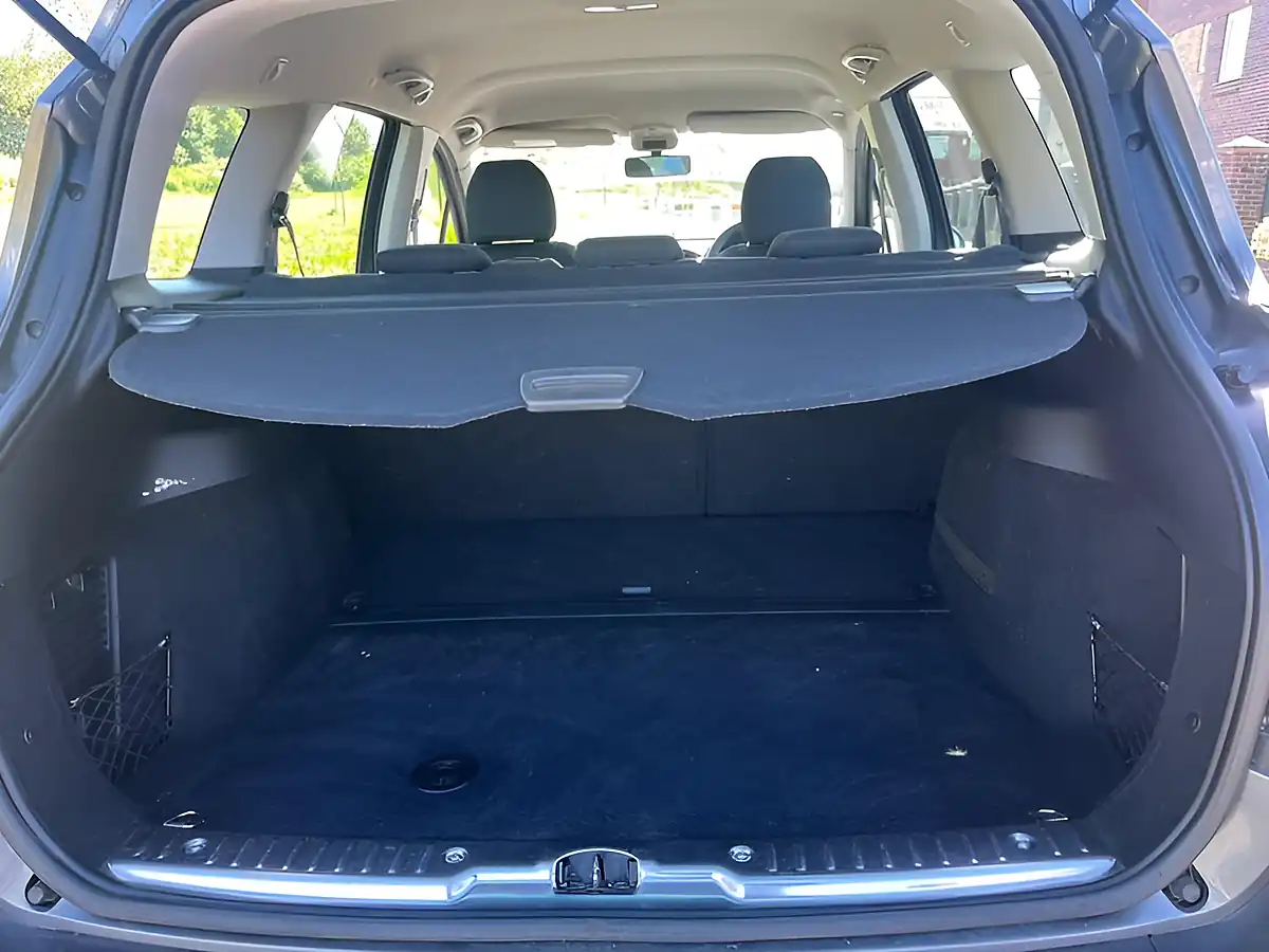 Used 2009 Peugeot 308 S Grey - Interior and Exterior details 8