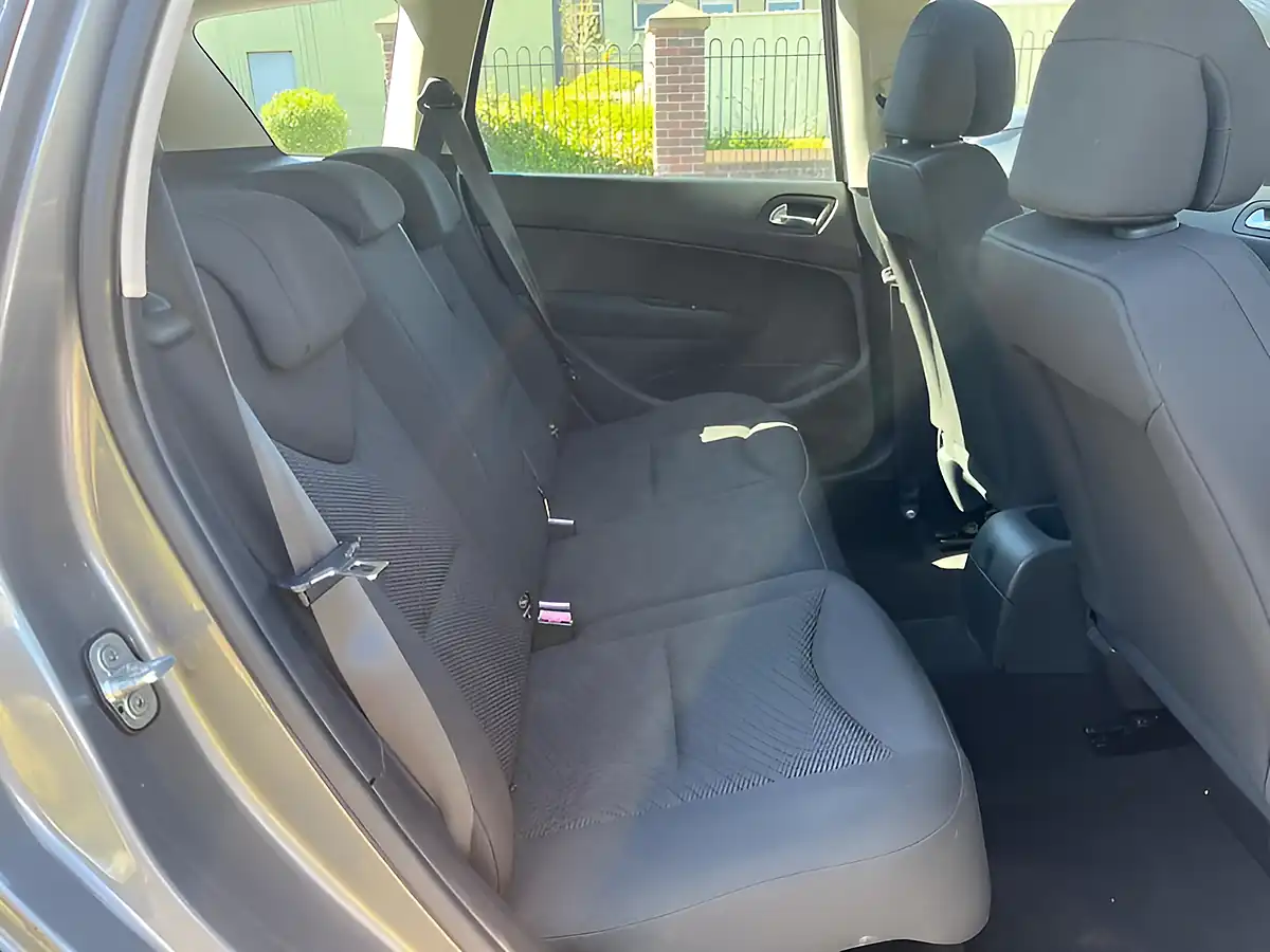 Used 2009 Peugeot 308 S Grey - Interior and Exterior details 9