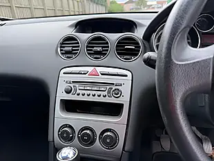 Used 2009 Peugeot 308 S Silver - Interior and Exterior details 13