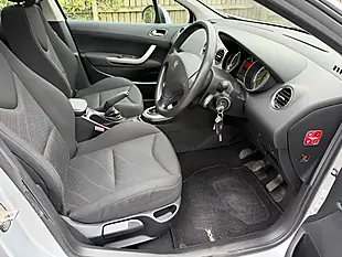 Used 2009 Peugeot 308 S Silver - Interior and Exterior details 16