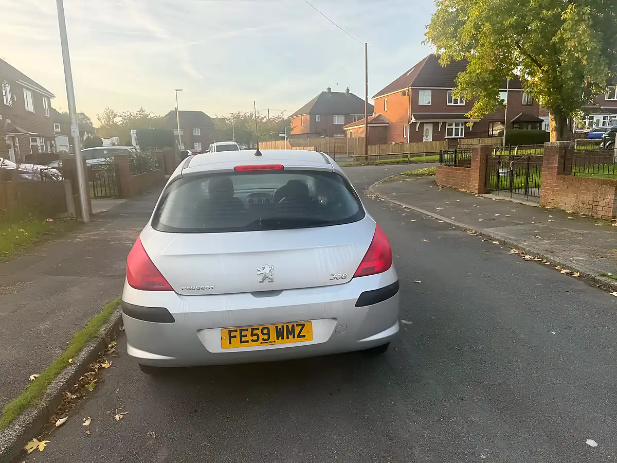 Used 2009 Peugeot 308 S Silver - Interior and Exterior details 10