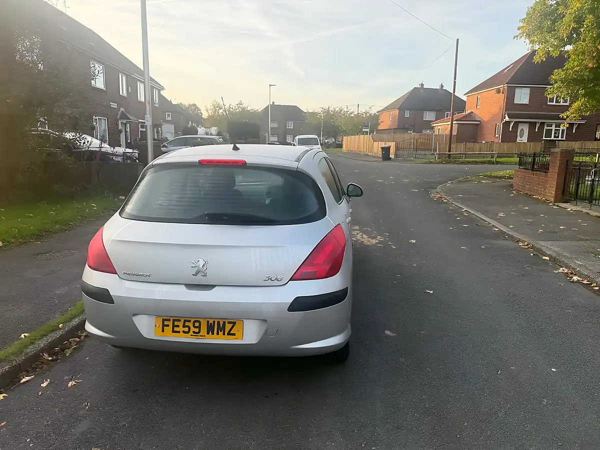 Used 2009 Peugeot 308 S Silver - Interior and Exterior details 12