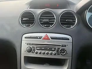 Used 2009 Peugeot 308 S Silver - Interior and Exterior details 18