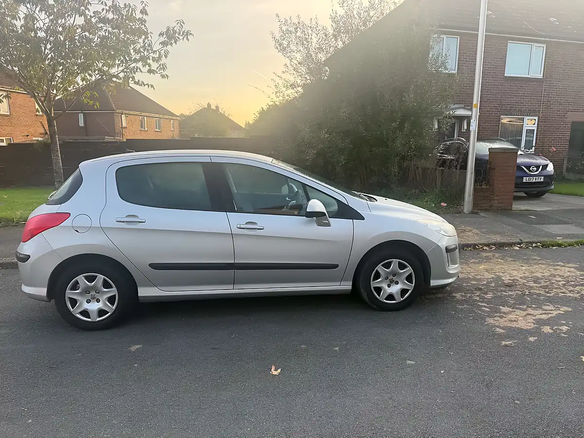 Used 2009 Peugeot 308 S Silver - Interior and Exterior details 2