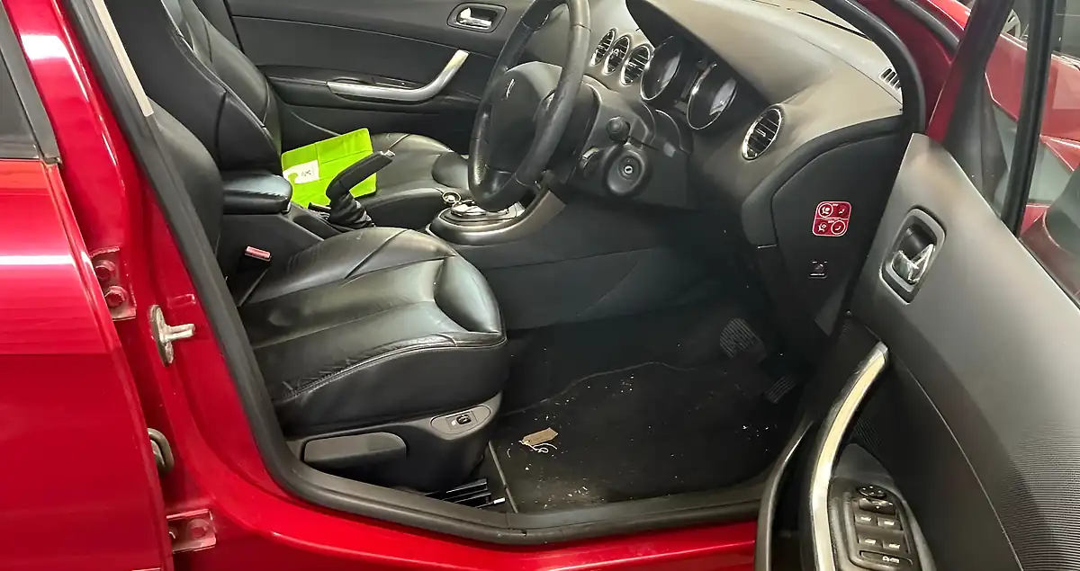 Used 2009 Peugeot 308 Sport Red - Interior and Exterior details 9