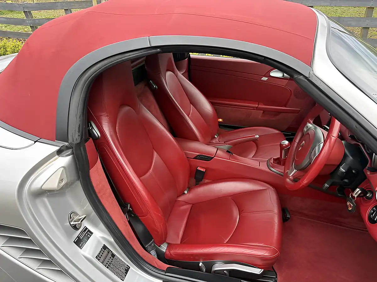 Used 2009 Porsche Boxster Gen2 Arctic Silver - Interior and Exterior details 18
