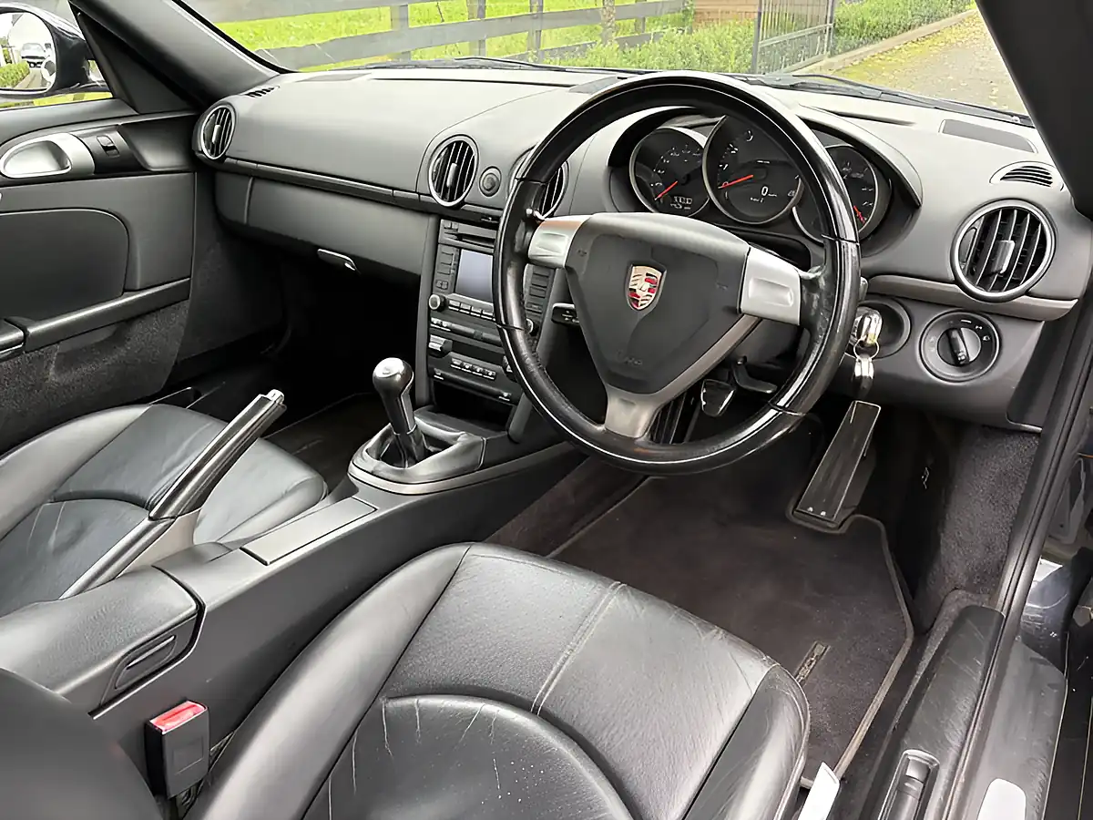 Used 2009 Porsche Cayman Gen2 Black - Interior and Exterior details 16