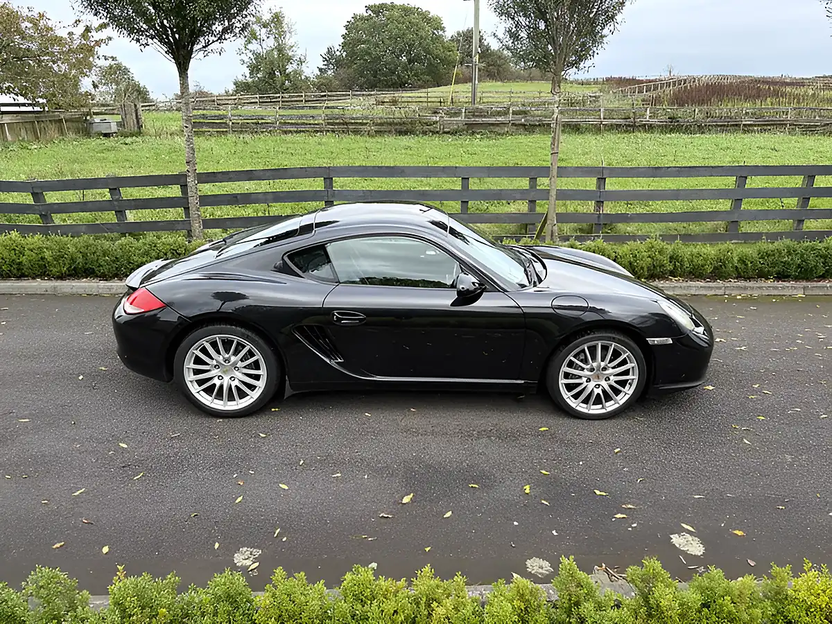 Used 2009 Porsche Cayman Gen2 Black - Interior and Exterior details 2